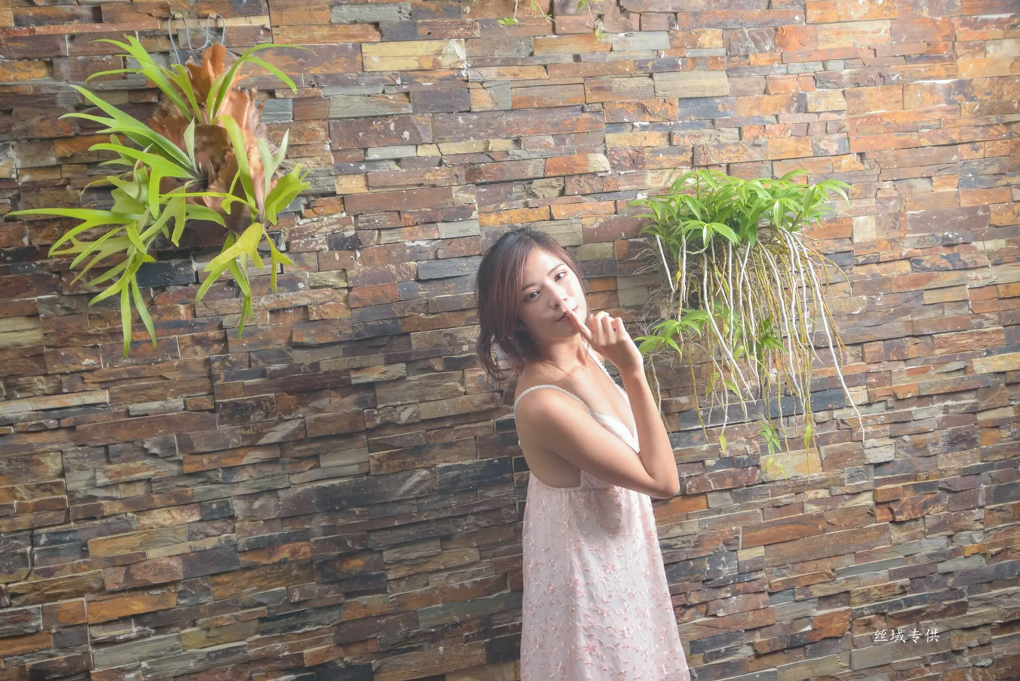 [臺灣正妹] 方唯真 芭蕾.性感旅拍 睡衣