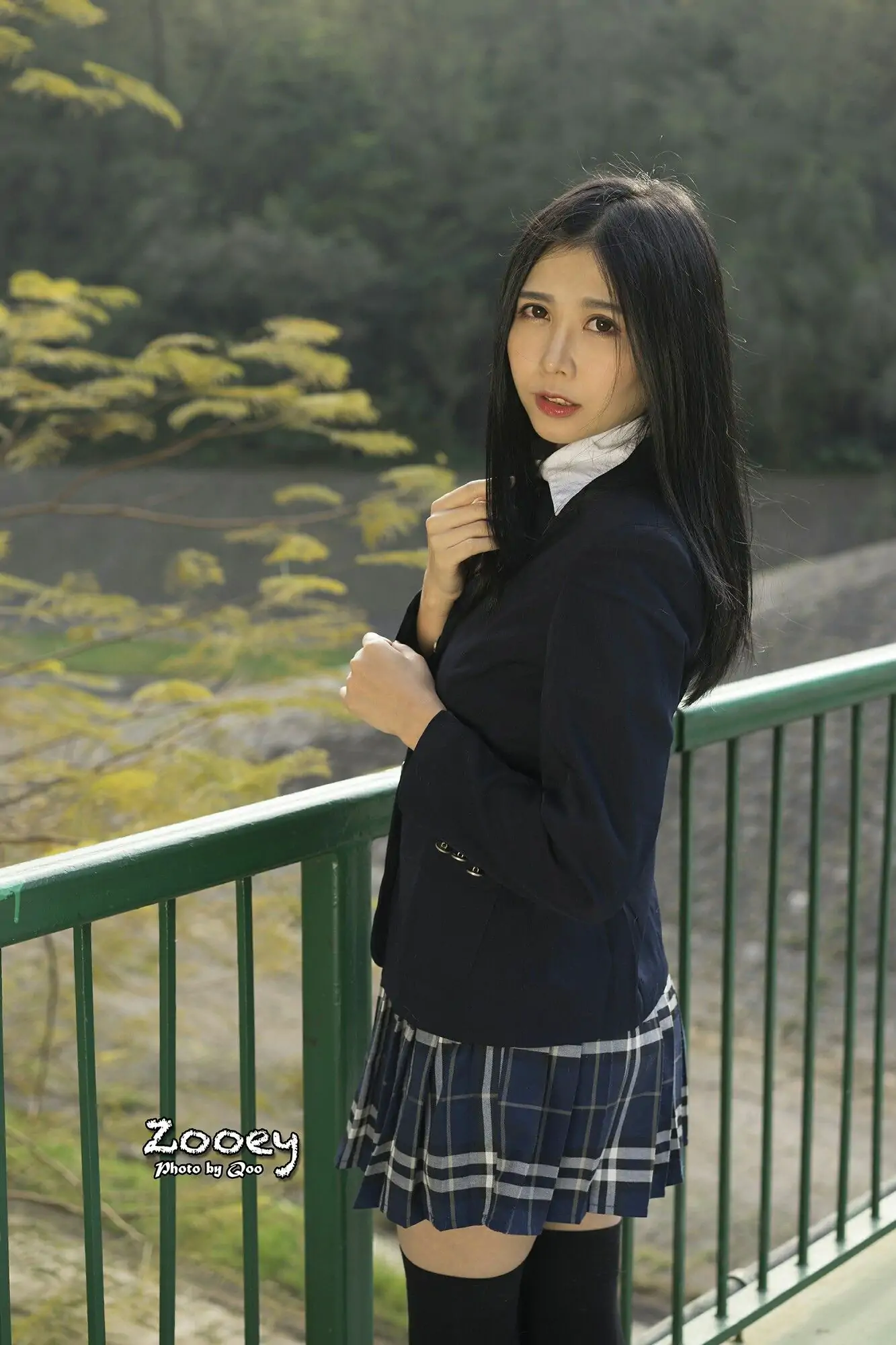 [臺灣嫩模] Zooey《外拍小清新3套服裝》