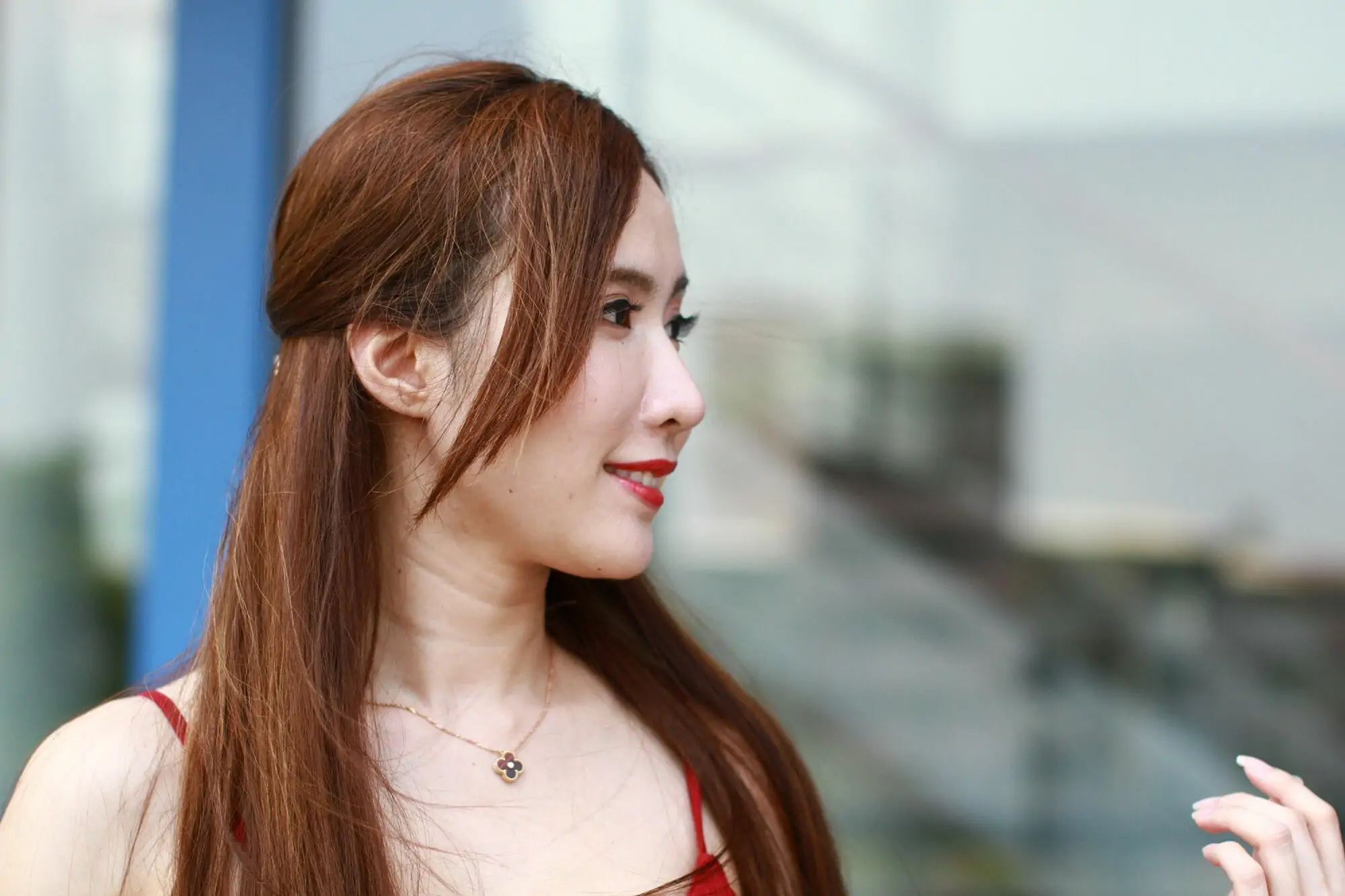 [臺灣正妹] Dora妍希《高雄巨蛋~吊帶包臀紅裙》