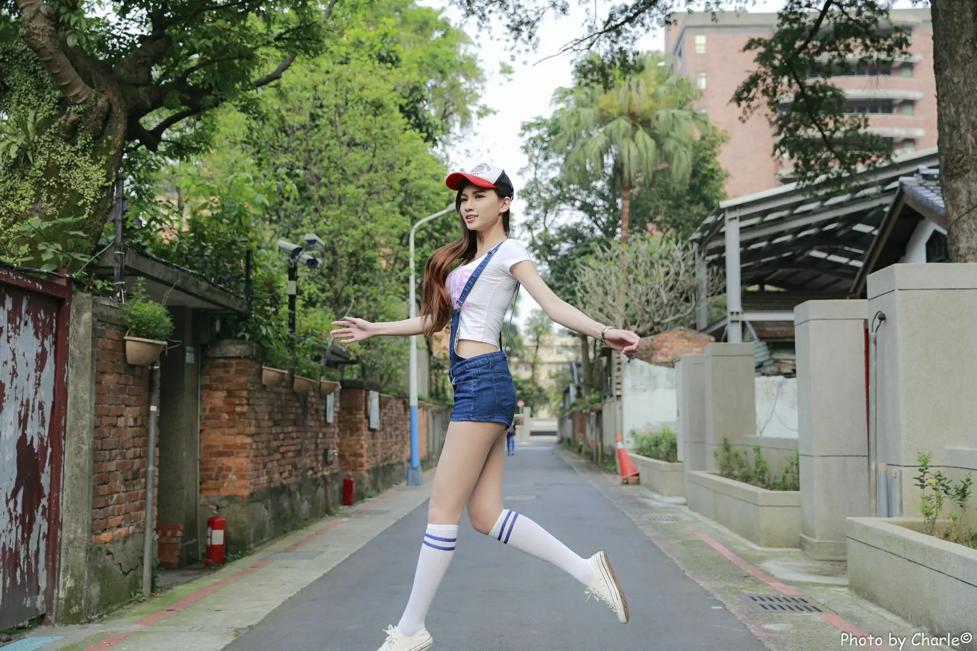 [臺灣正妹] 蔡譯心Candice《師範大學外拍》3套服裝
