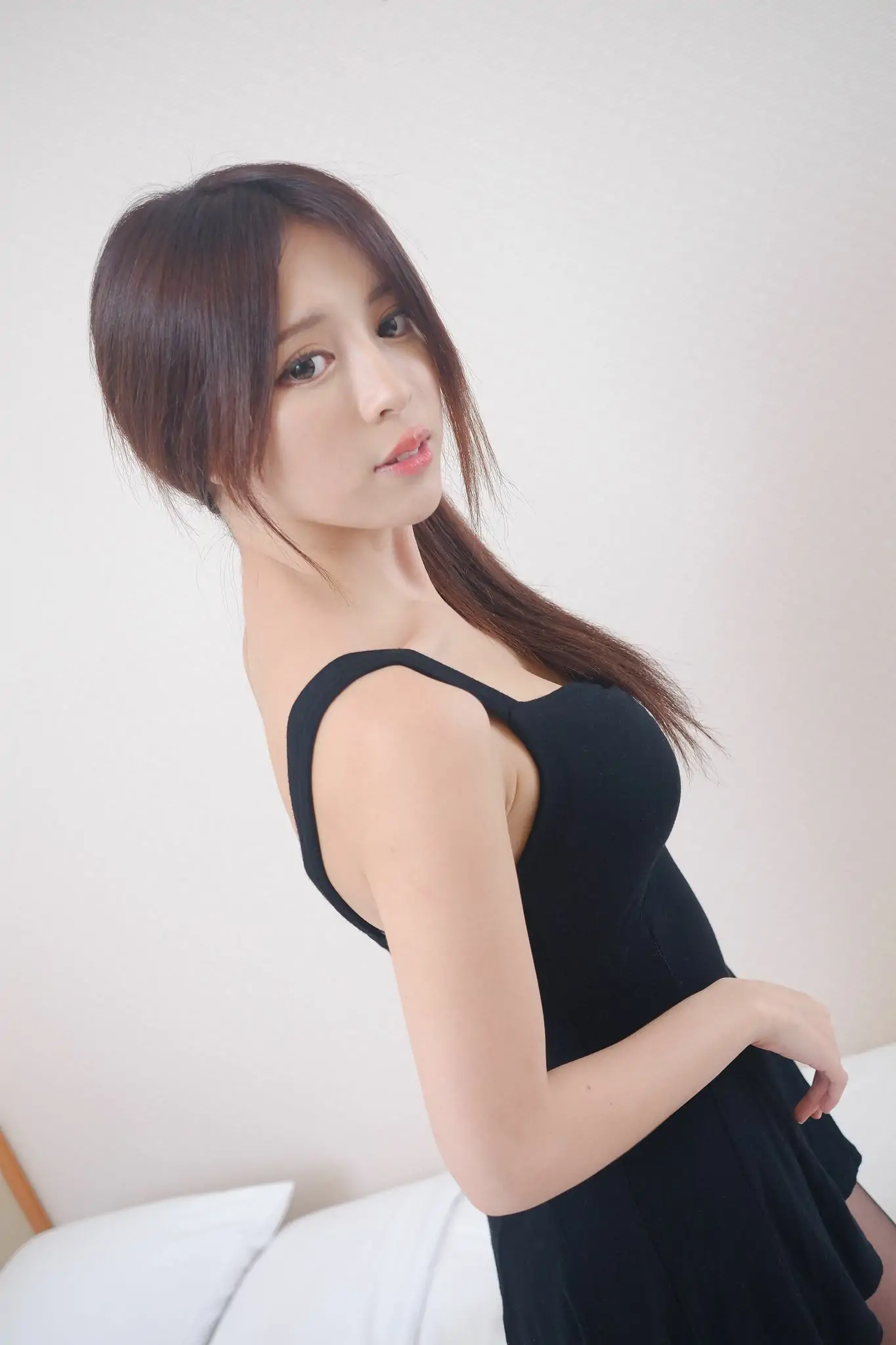 網紅嫩模張齊郡JULIE《甜美吊帶女神》