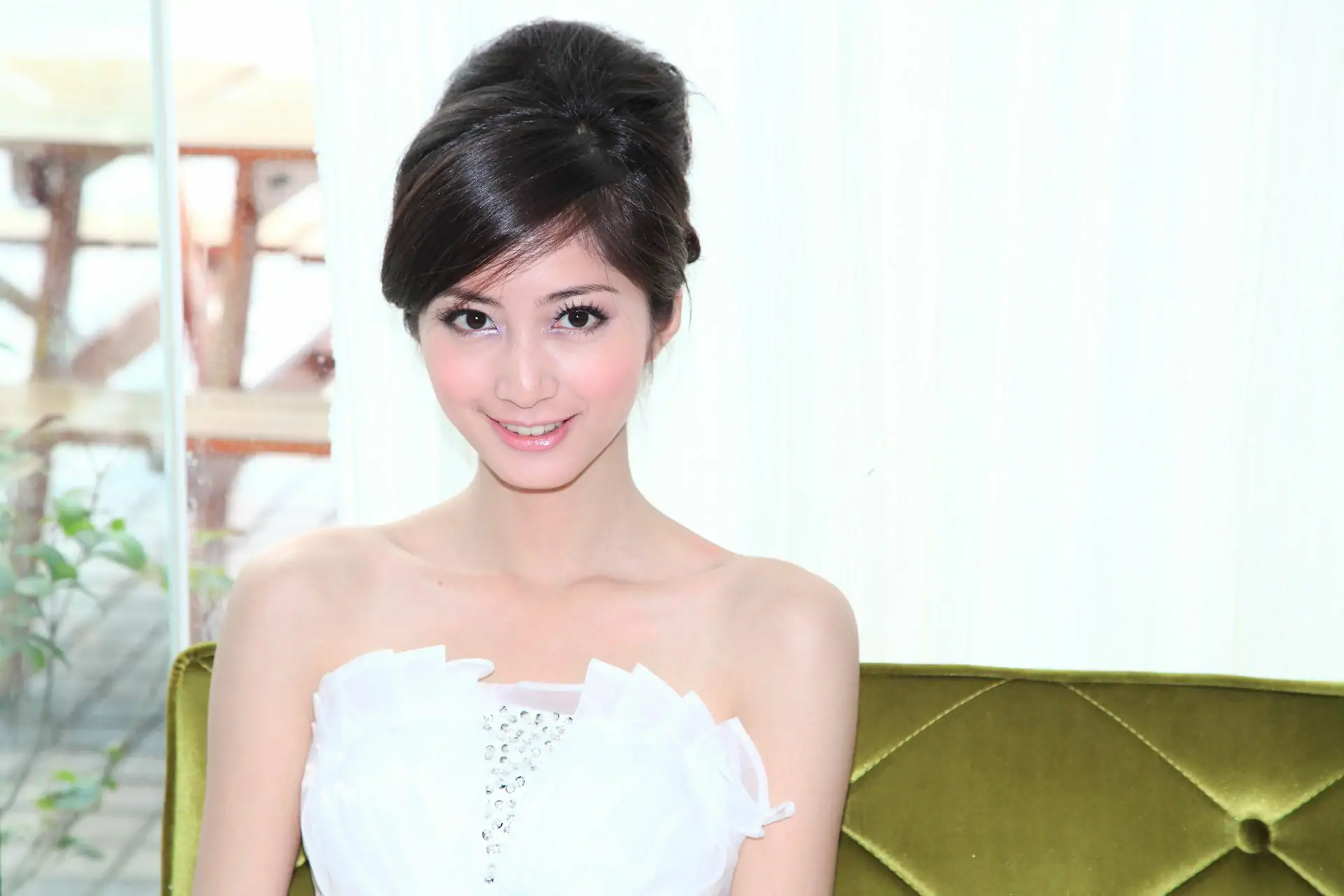 臺灣氣質美女Emily《唯美白色婚紗》