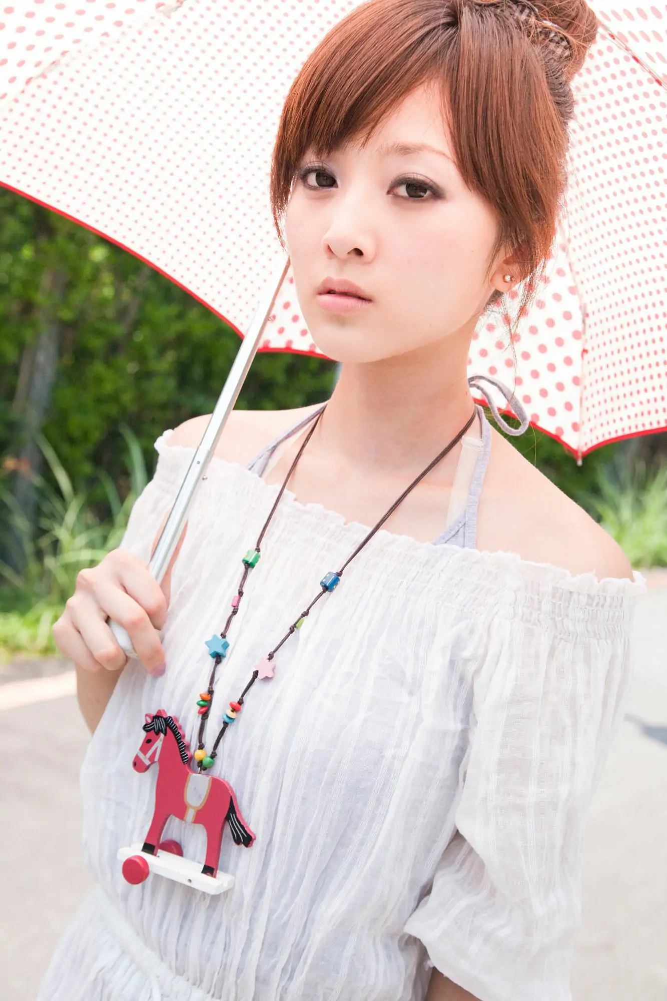臺灣美女果子MM《陽明山美軍宿舍外拍》第2部