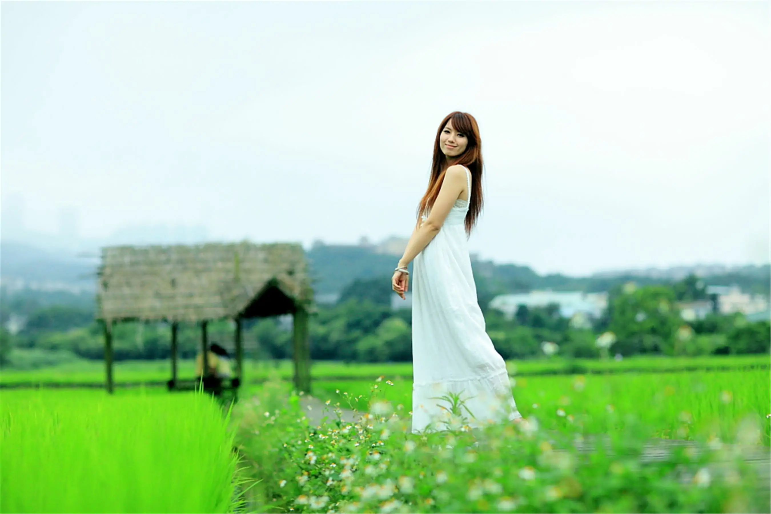 臺灣正妹小靜《農場初夏田園風光》唯美白裙系列