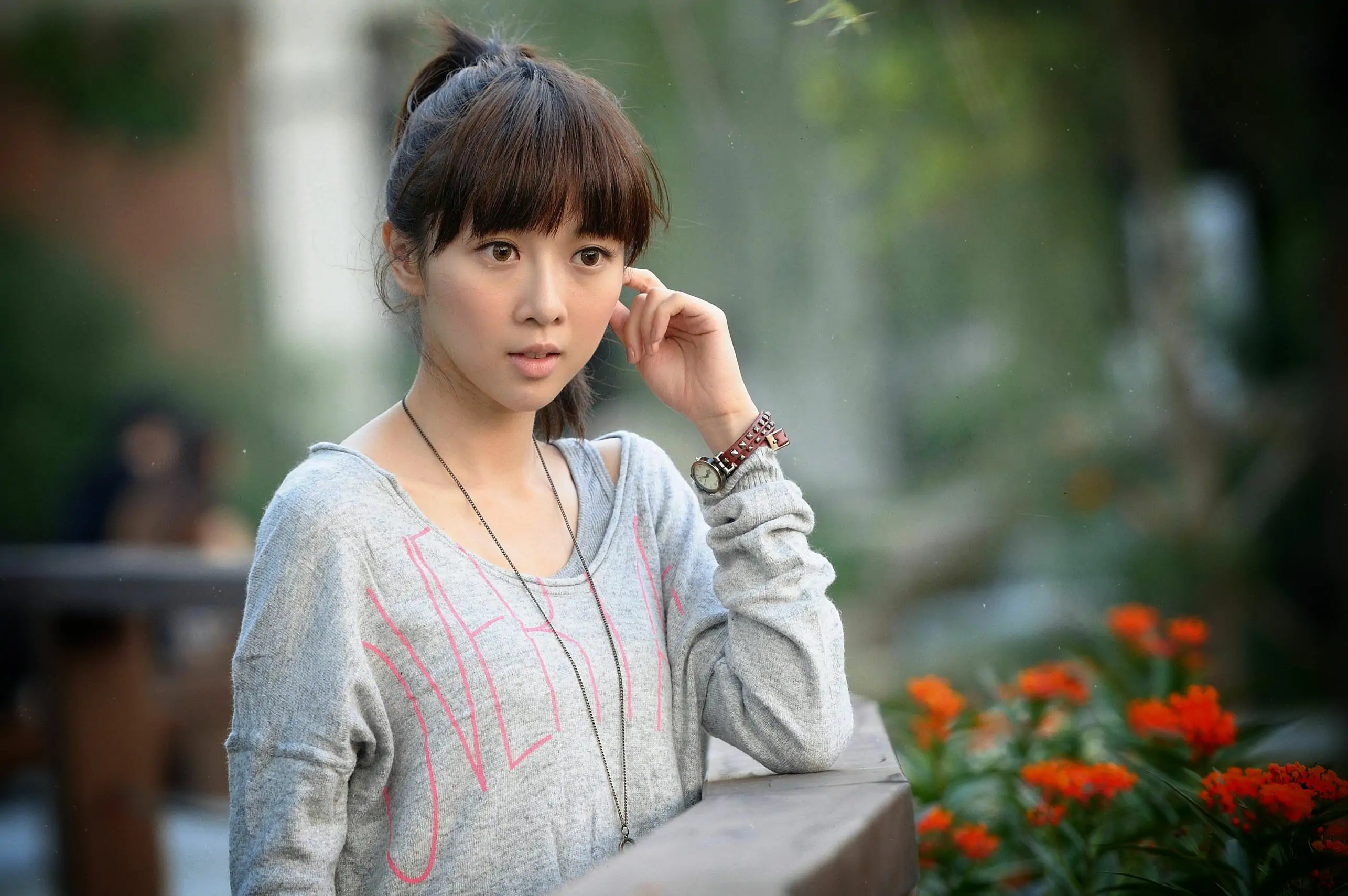 臺灣正妹沈喬喬《甜美少女清新外拍圖片》寫真合集