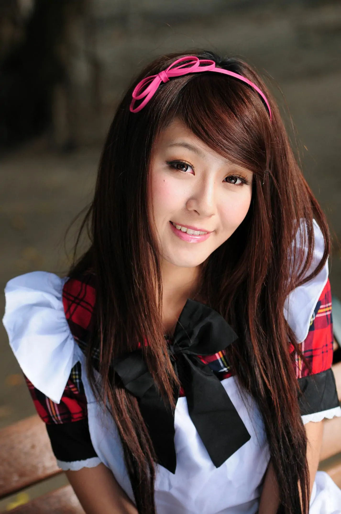 winnie小雪\/莊溫妮《校園長筒襪女仆美拍》