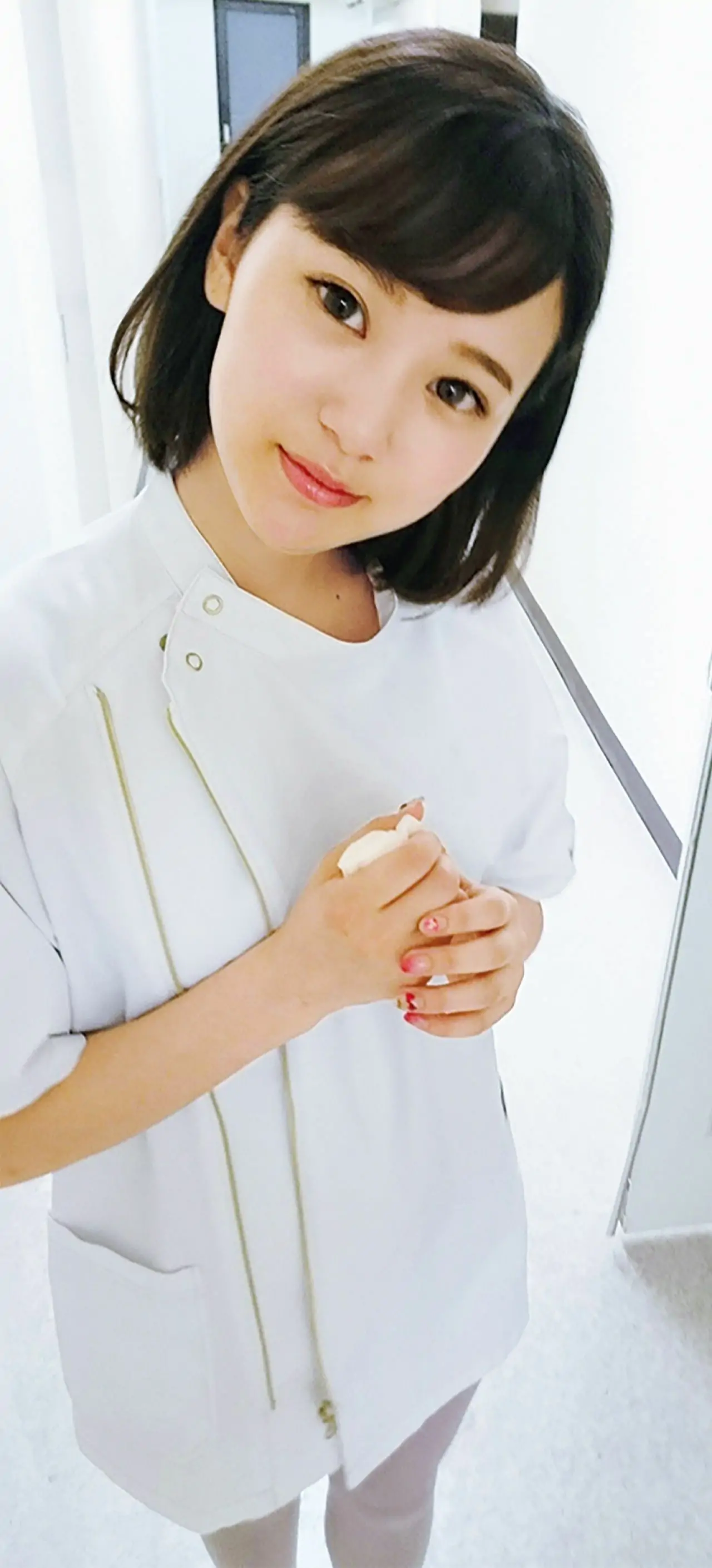 [FRIDAY] 2018.05.18 西原愛夏 美人すぎるエロすぎる歯科衛生士! 水著セクシー