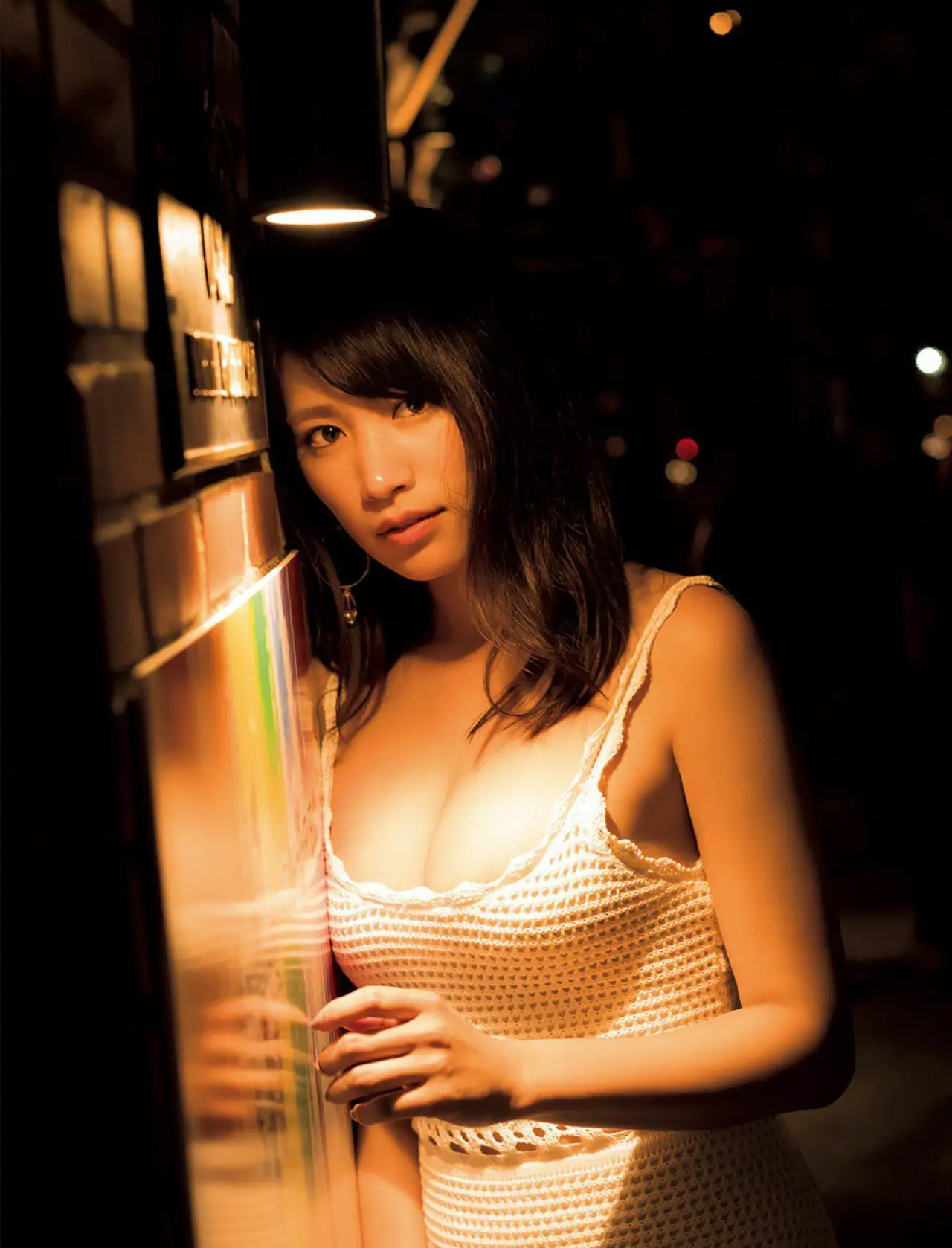 [FRIDAY] 2018.11.30 久松鬱実 とっておきの秘蔵SEXY 憧れの女神と密室でふたりきり