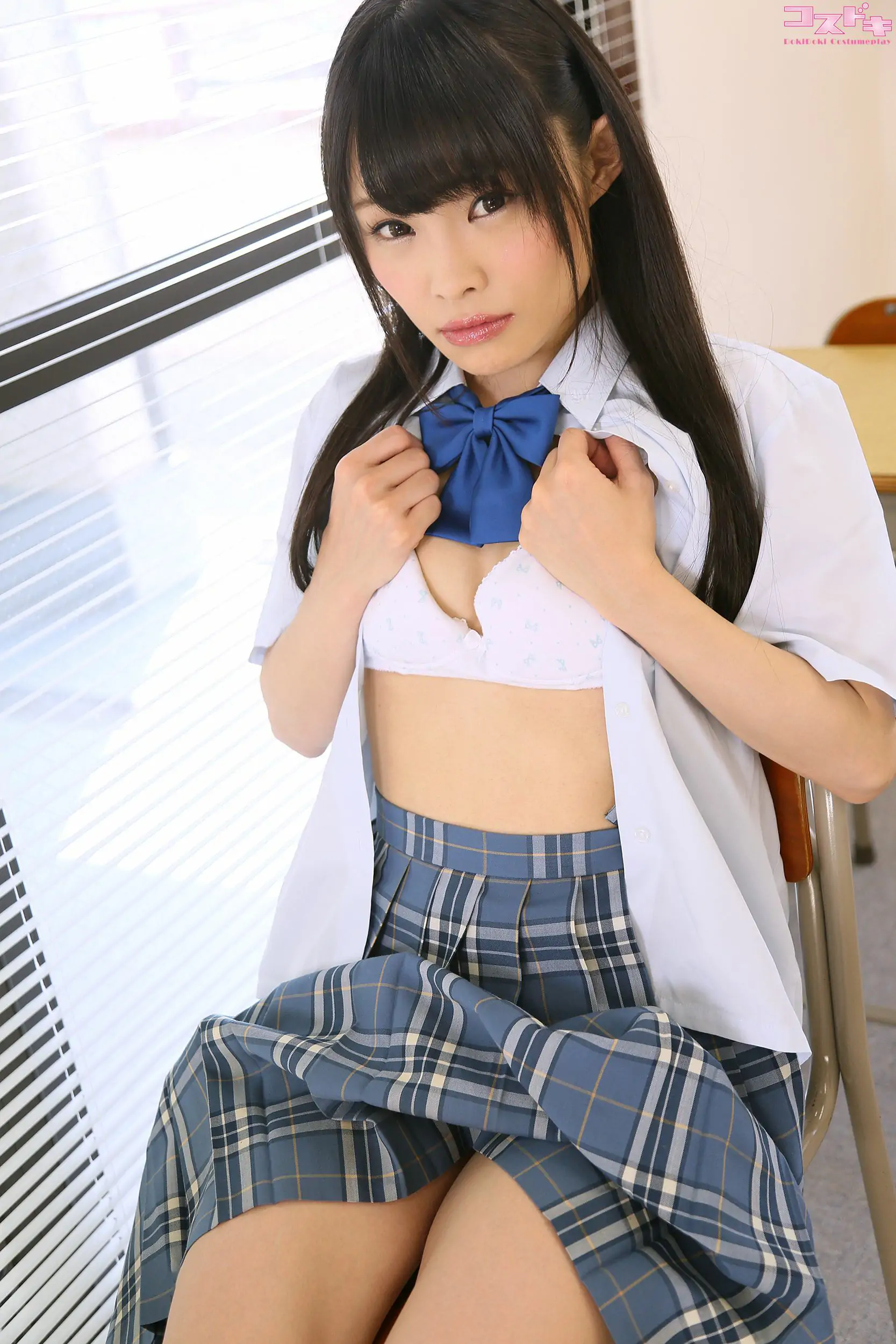 [Cosdoki] Rina Hatsume 初芽裡奈 hatsumerina_pic_seifuku1