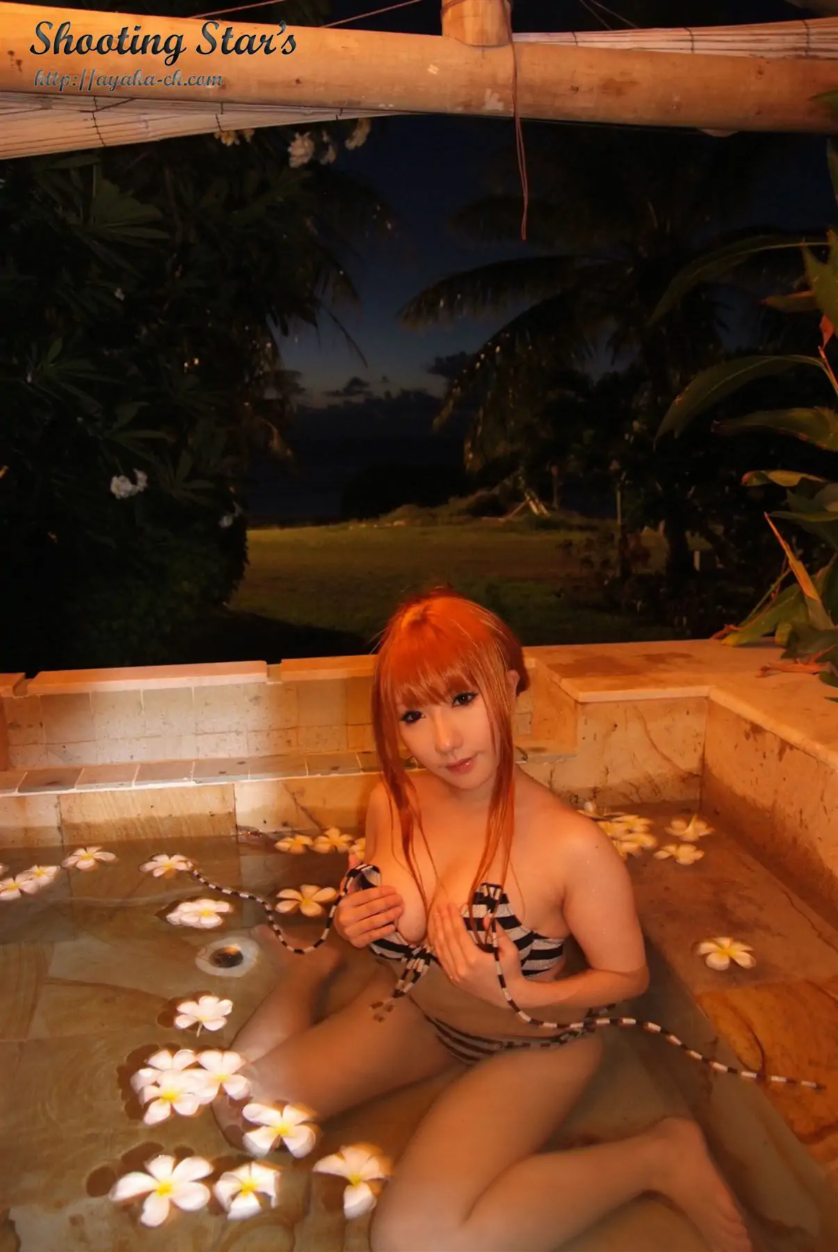 綾香サク  DEAD OR ALIVE XTREME『Cassis Orange』
