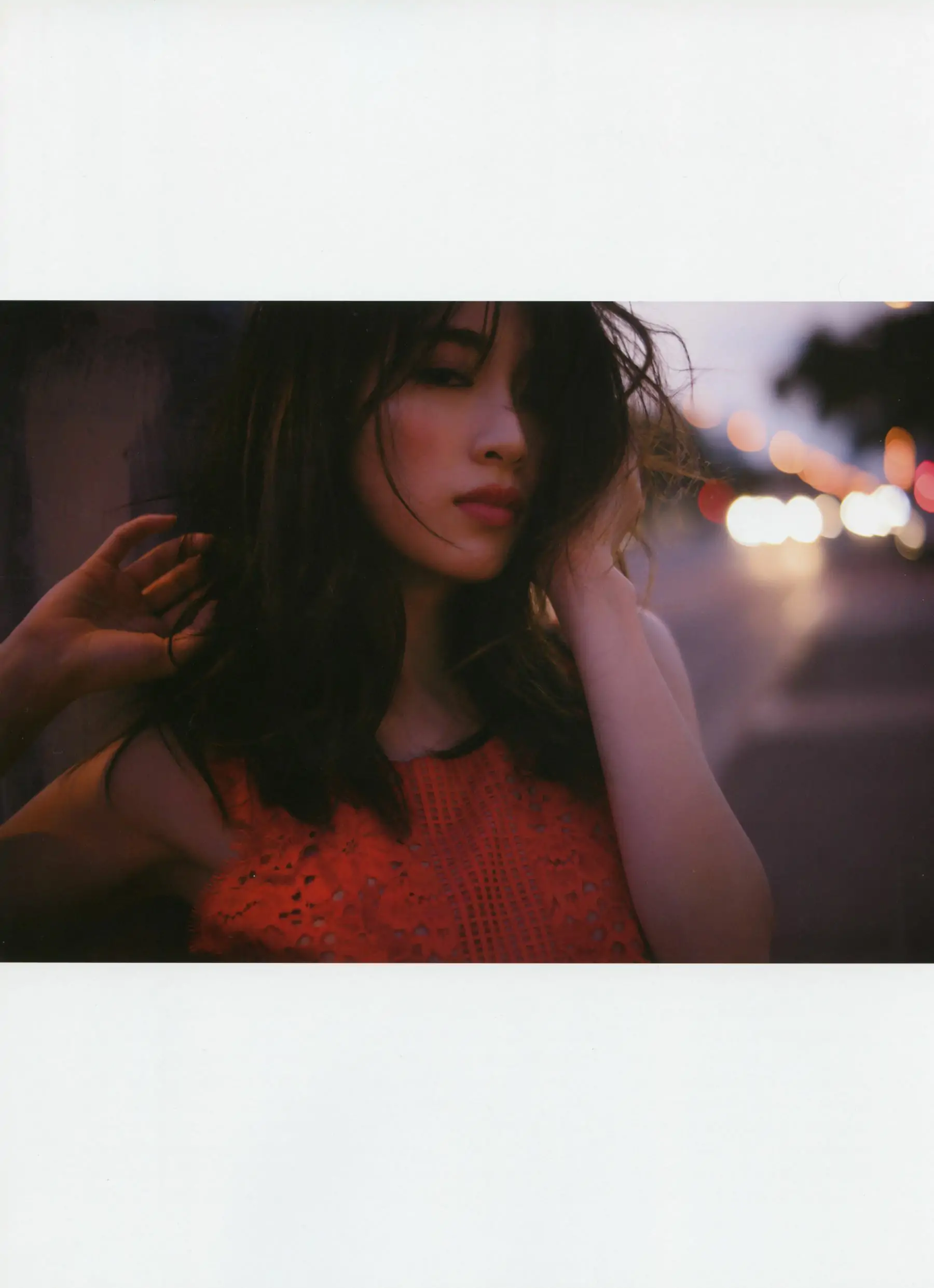 Rika Izumi 泉裡香 1st Photobook「Rika!」