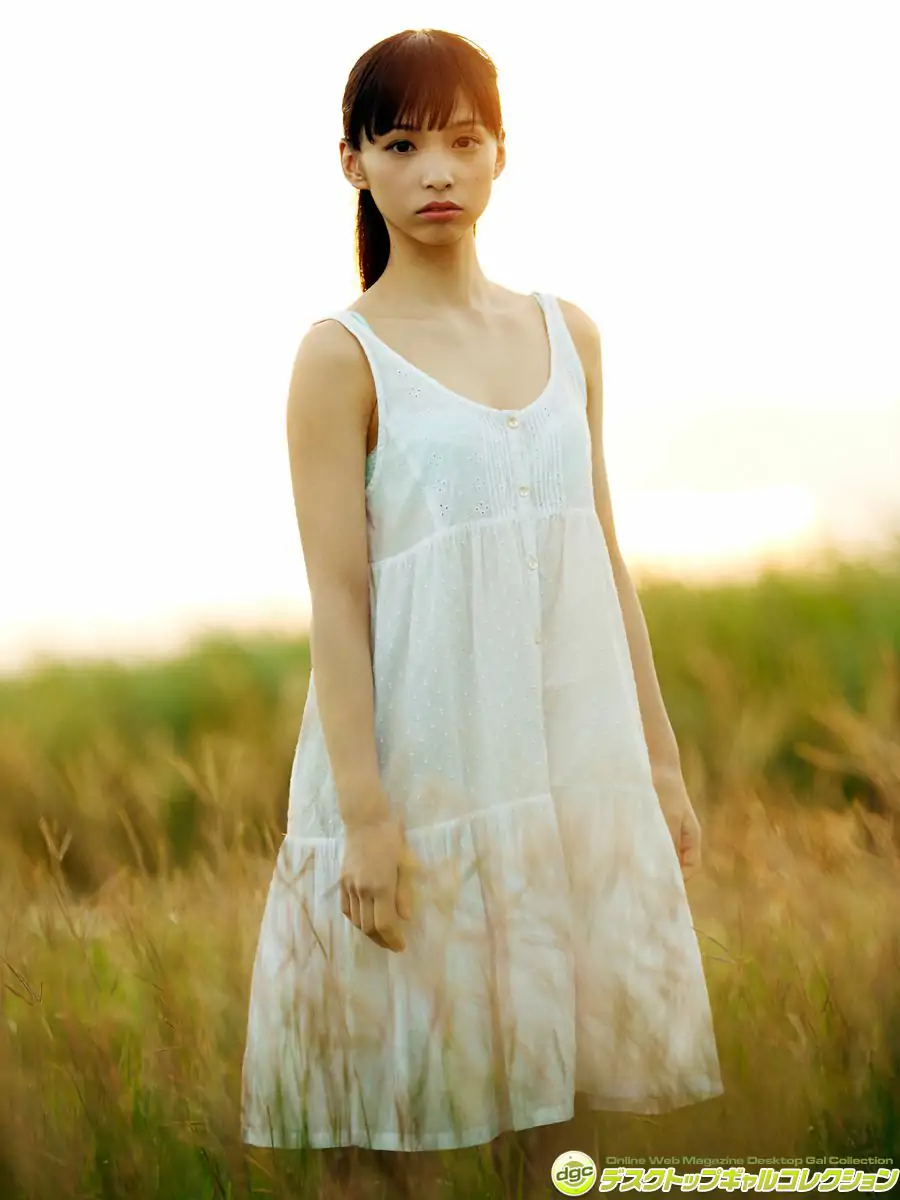 鶴卷星奈《爽やか笑顔とスレンダーボディで大人気！！》 [DGC]