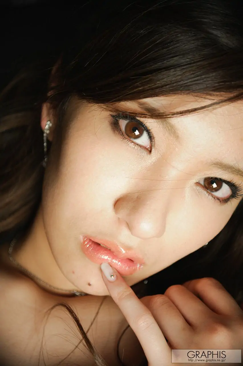 Yui Kasuga 春日由衣 [Graphis] First Gravure 初脫ぎ娘