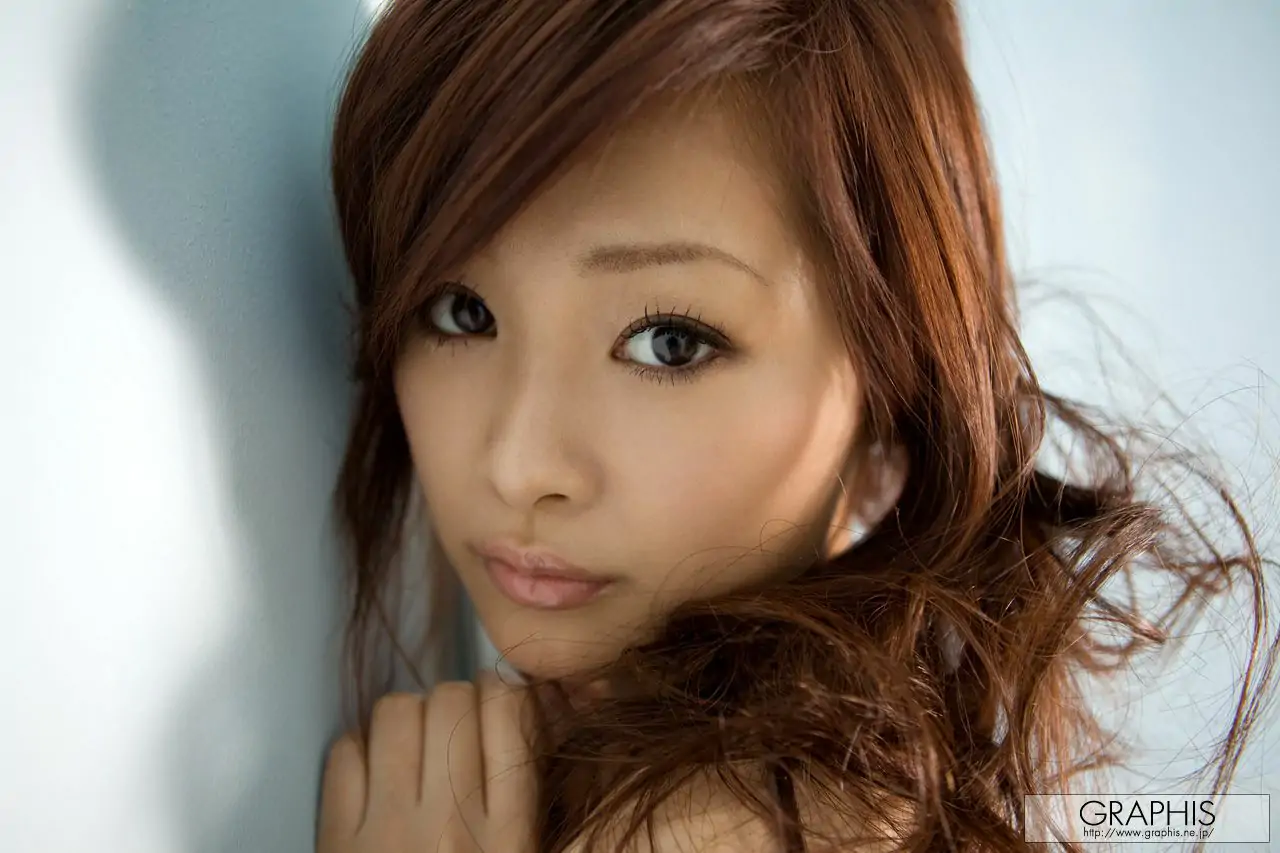 Suzuka Ishikawa 石川鈴華 [Graphis] First Gravure 初脫ぎ娘