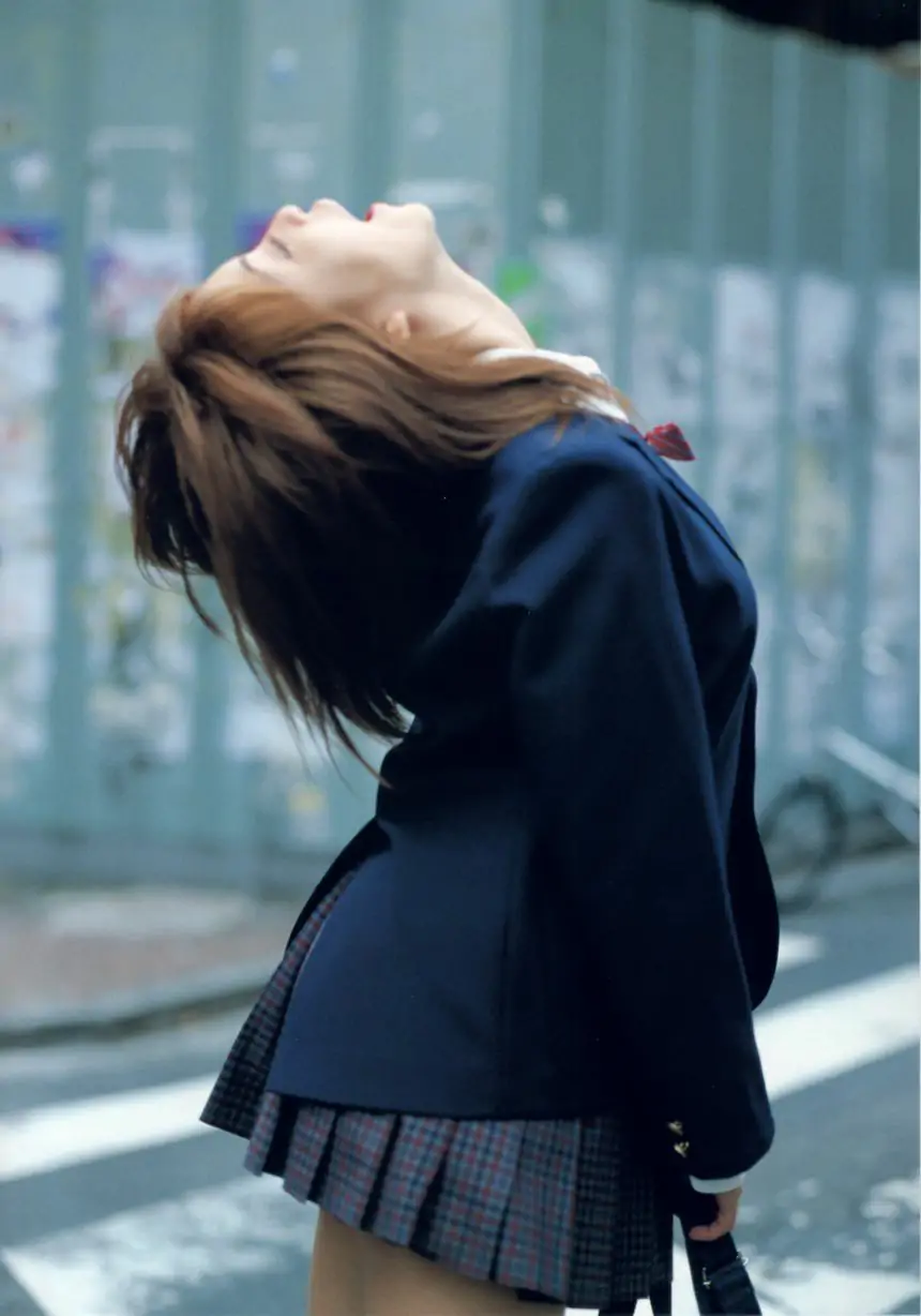 巖佐真悠子 《Sixteen Blue》 [PB]