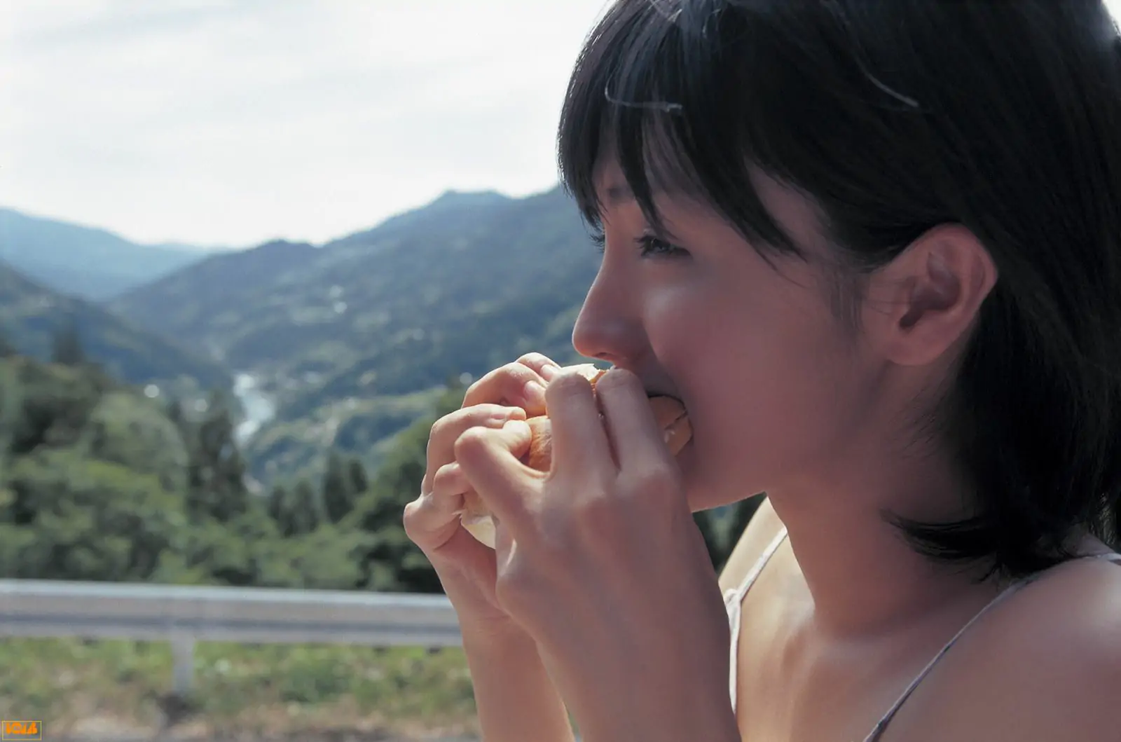 [Bomb.TV] 2005年08月刊 Hikari Mitsushima 満島ひかり\/滿島光