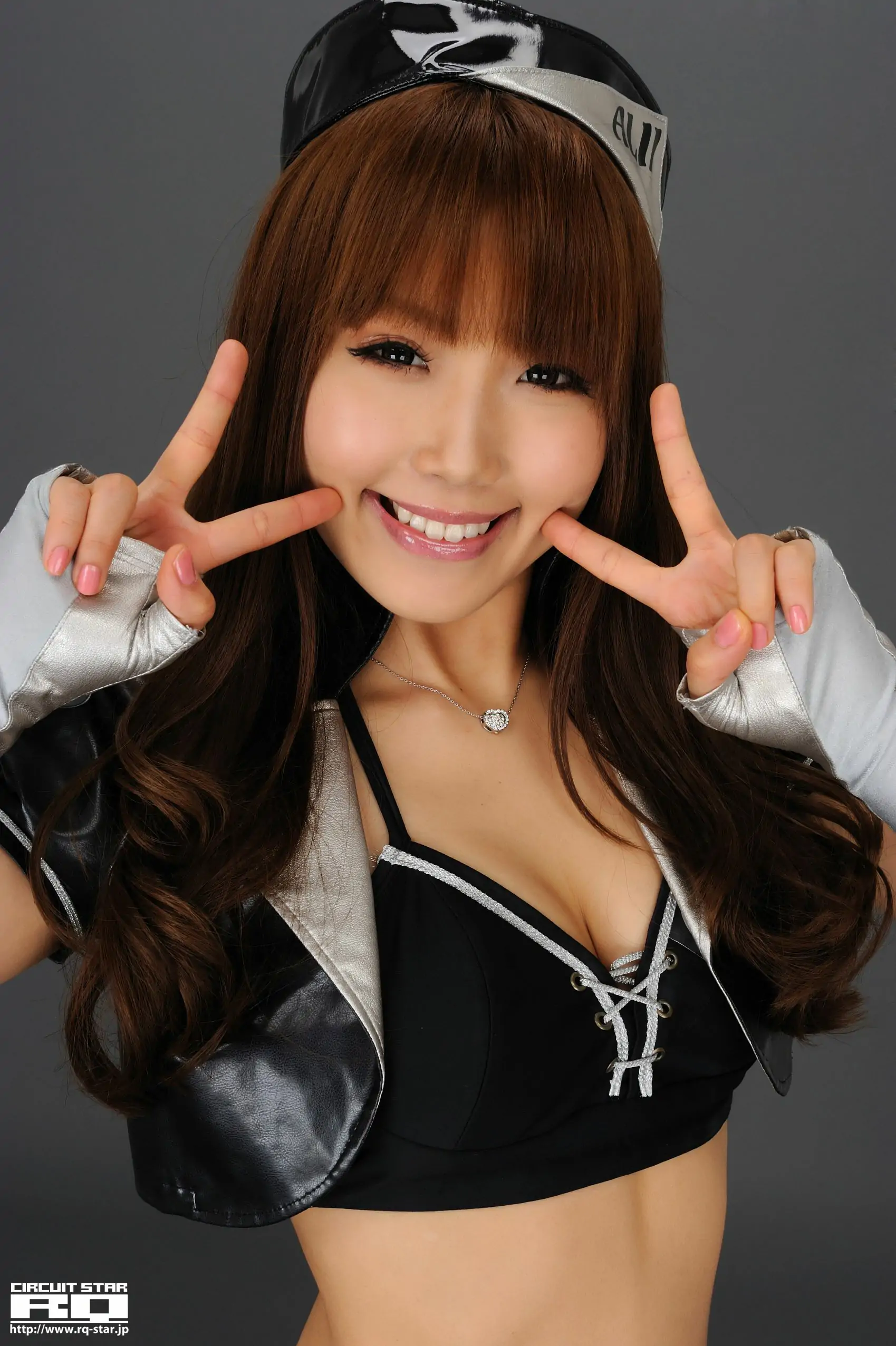 [RQ-STAR] NO.00511 如月久留美\/如月くるみ Race Queen 賽車女郎 寫真集