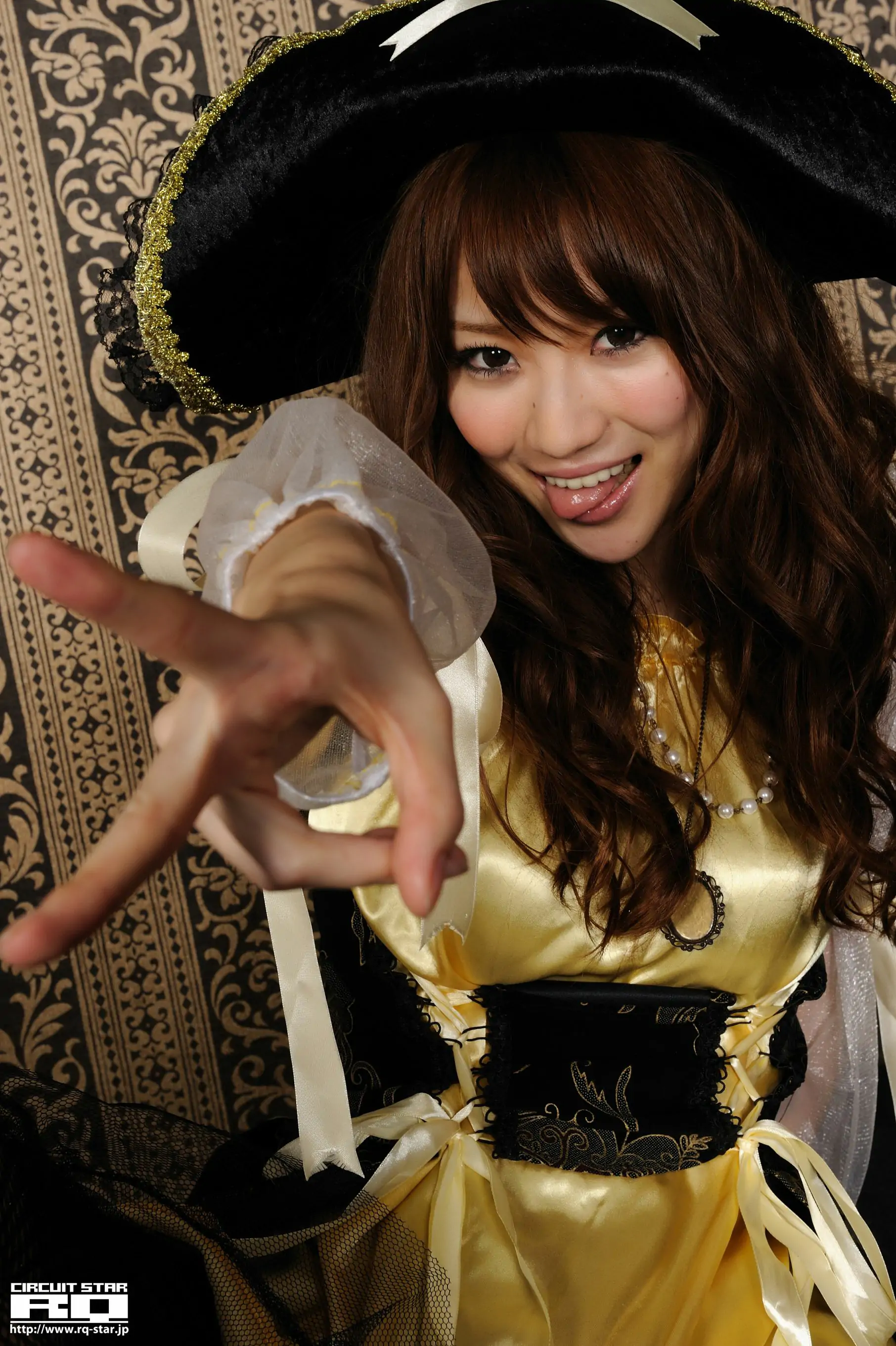 [RQ-STAR] NO.00417 Shihomi Ogoshi 小越しほみ Pirate Costume 絲襪美腿寫真集