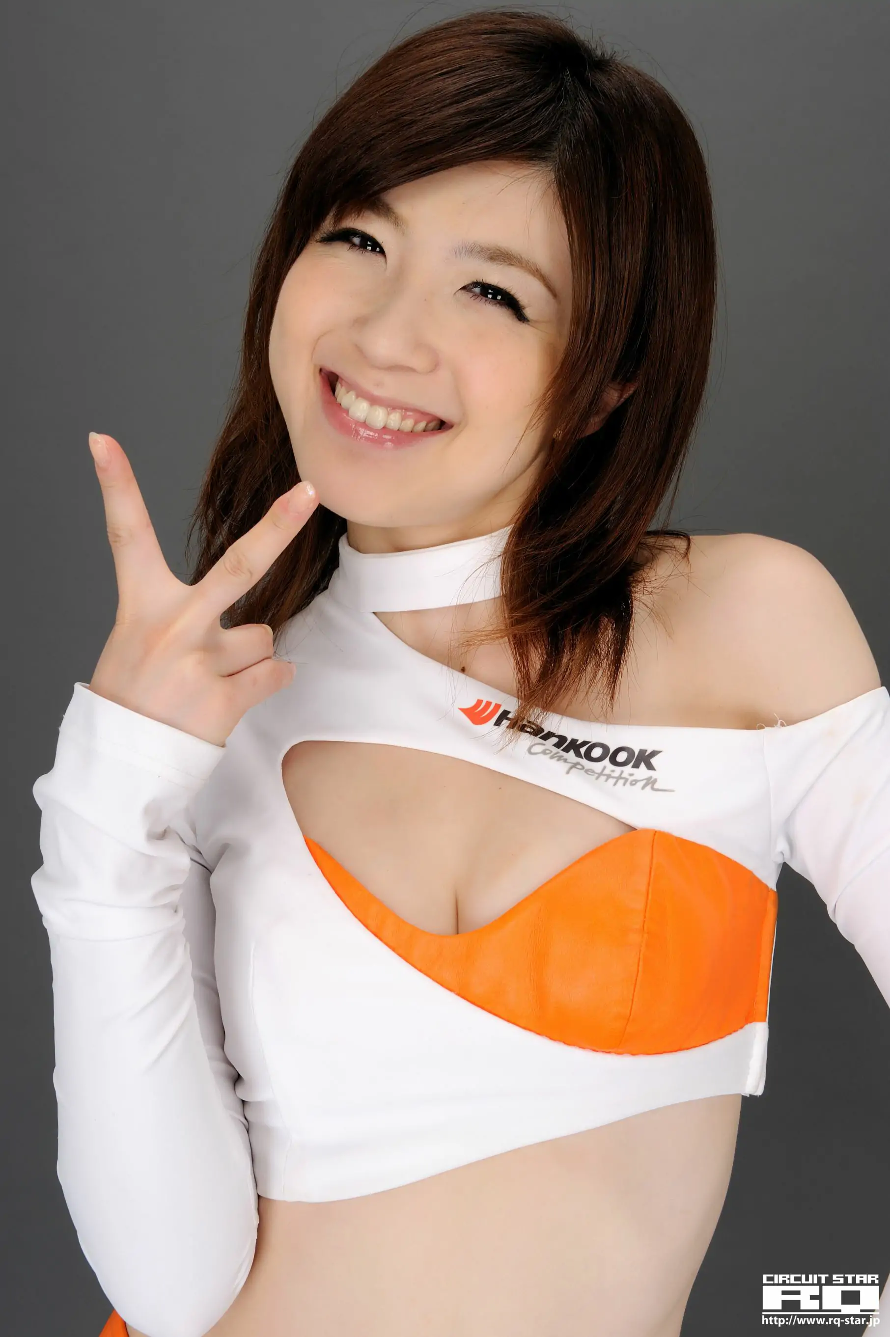 [RQ-STAR] NO.00364 荒木よし穂 Race Queen 寫真集