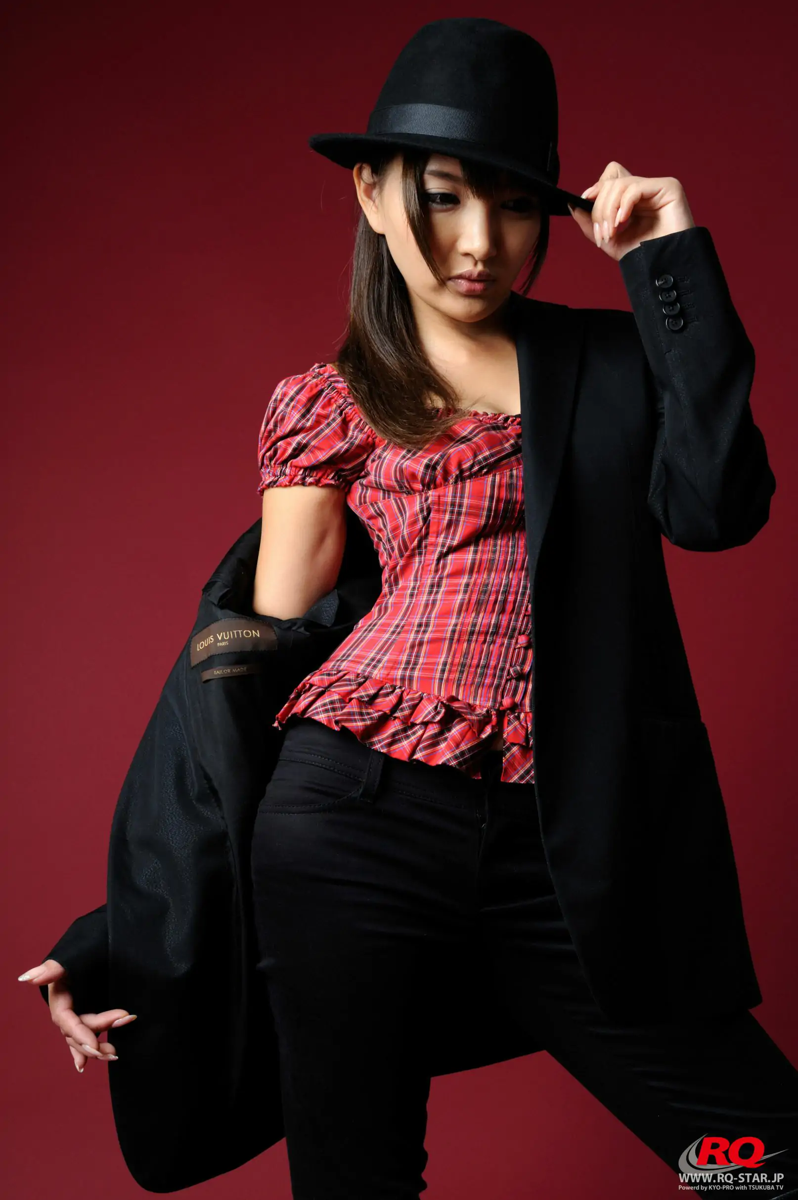 [RQ-STAR] NO.00069 山內智恵 Private Dress 緊身牛仔初美女寫真集